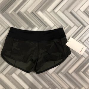 Lululemon Speed up LR short 2.5” Size 4